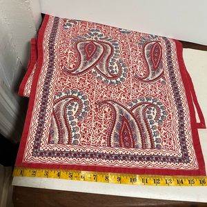 World market table runner